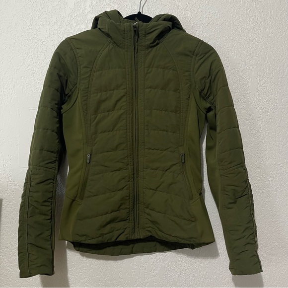 $228 Lululemon Another Mile Jacket Size 4 - Picture 11 of 17